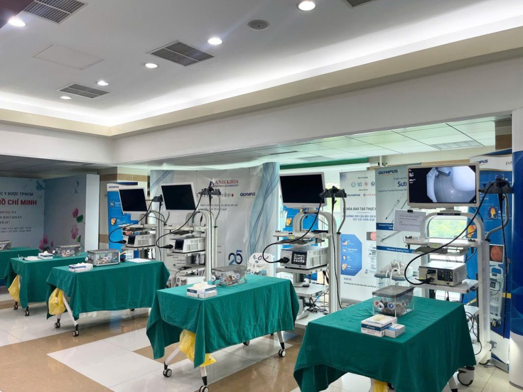 Tổng kết Khóa 2 - Đào tạo thực hành "Xu hướng mới trong Nội soi khâu kín vết cắt EMR/ESD